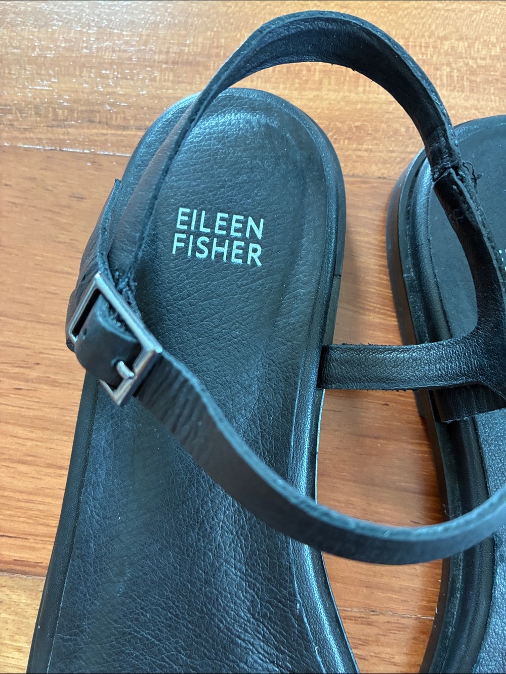 Eileen Fisher black flat leather sandal Size 9 - Picture 2 of 7